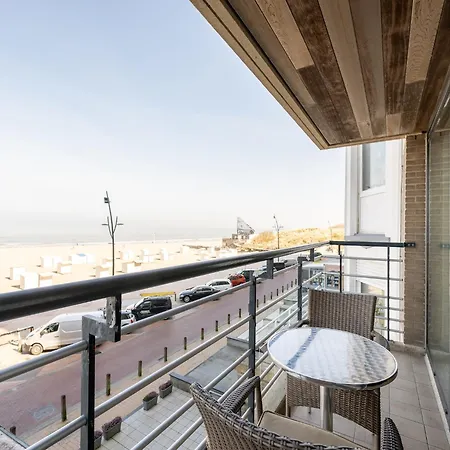 In Zeedijk With Stunning Sea Views Apartment *
