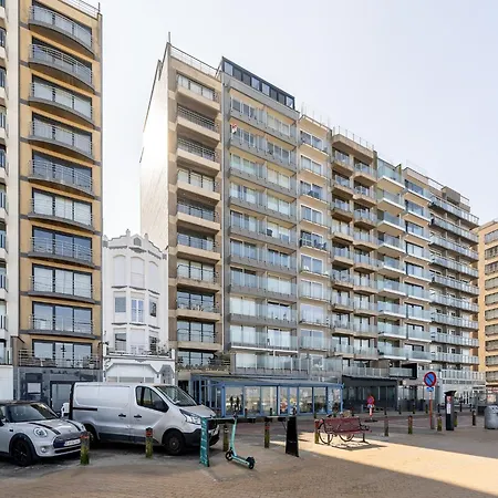 In Zeedijk With Stunning Sea Views Apartment *